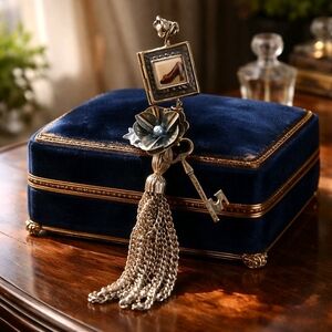 Rare Elegant Locket Pendant By Susan L. Richardson ~ 1992